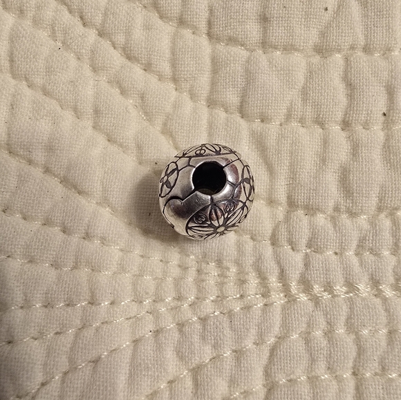 Authentic Pandora Da Vinci Silver Clip, RETIRED - Picture 3 of 5